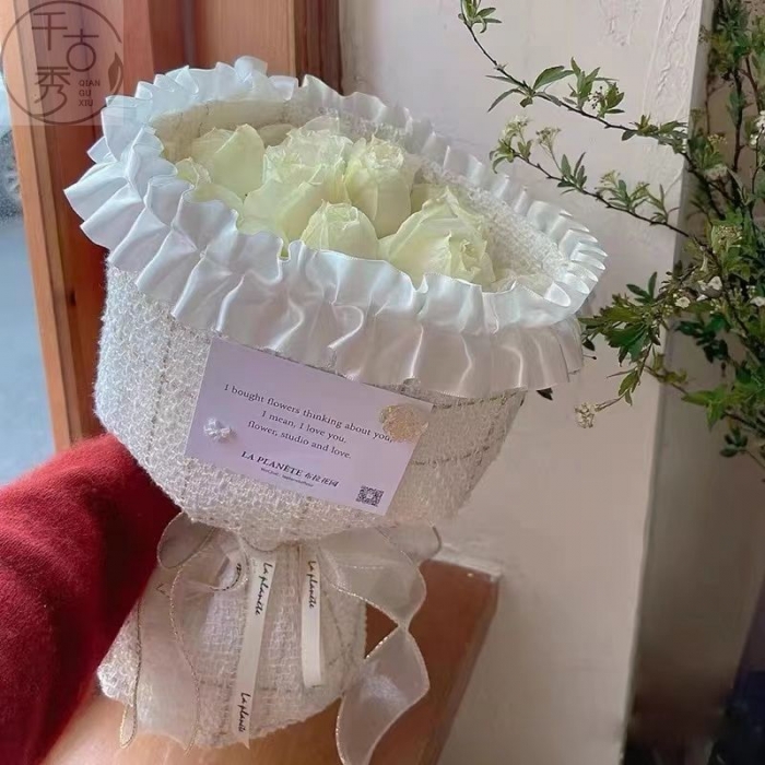 鲜花包装花艺裙边